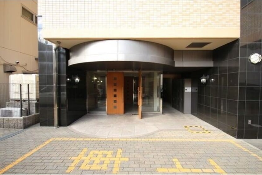  セレブランド堀田駅前