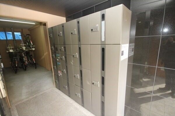  セレブランド堀田駅前