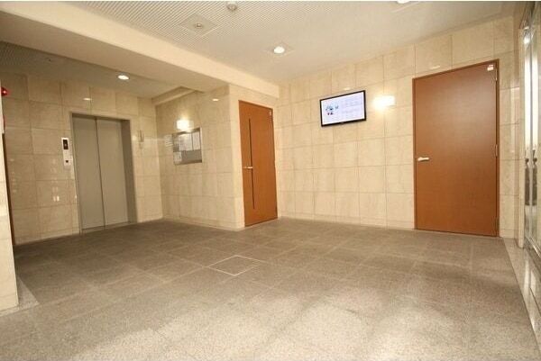  セレブランド堀田駅前