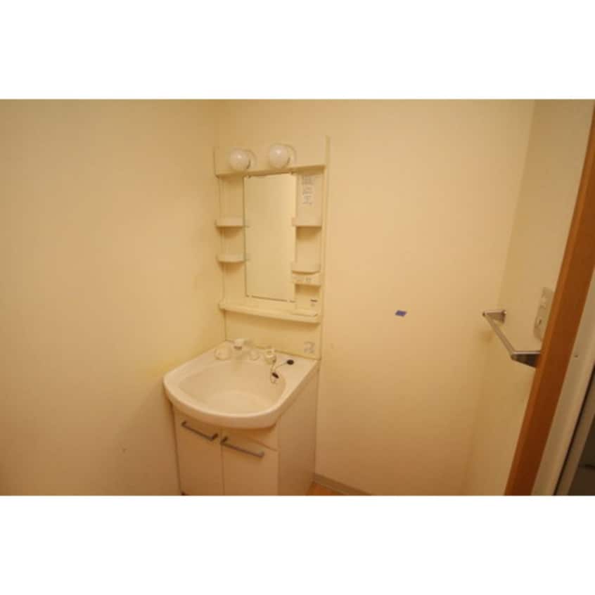 ※写真は同じマンションの違う部屋のものになります。 セレブランド堀田駅前