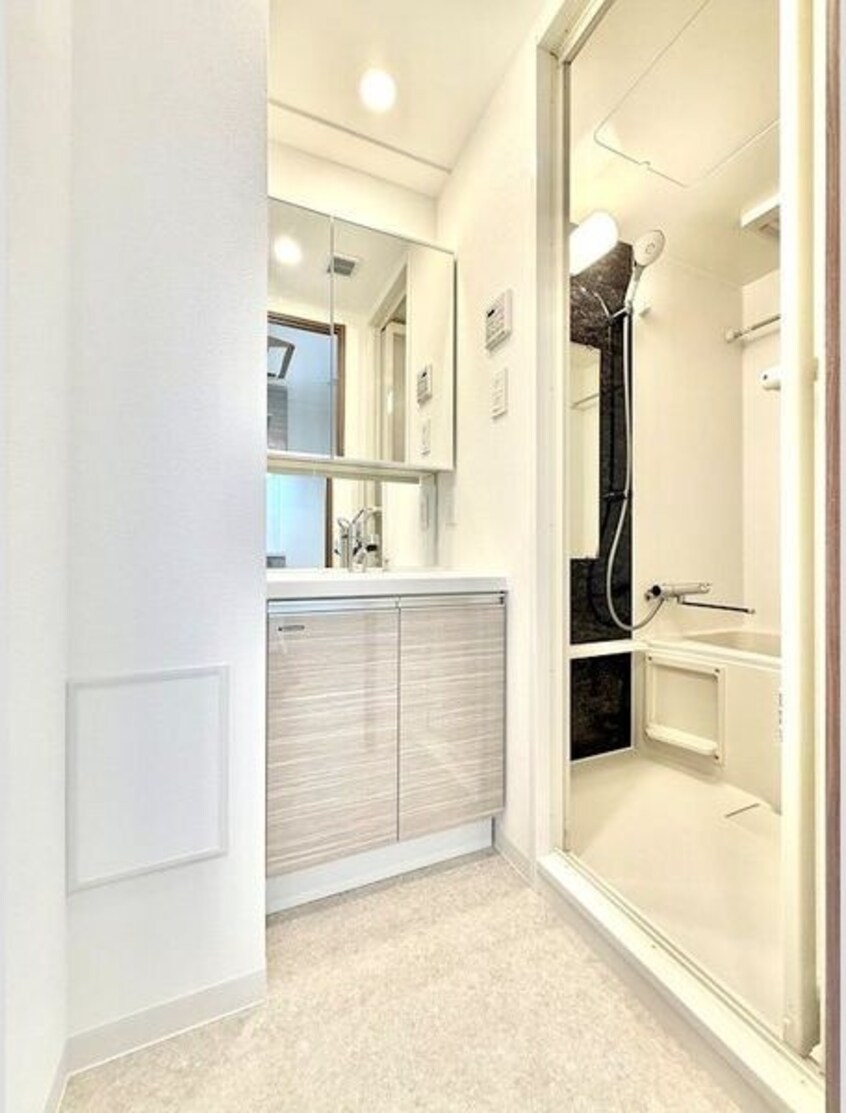  名古屋市営地下鉄東山線/新栄町駅 徒歩10分 4階 1年未満