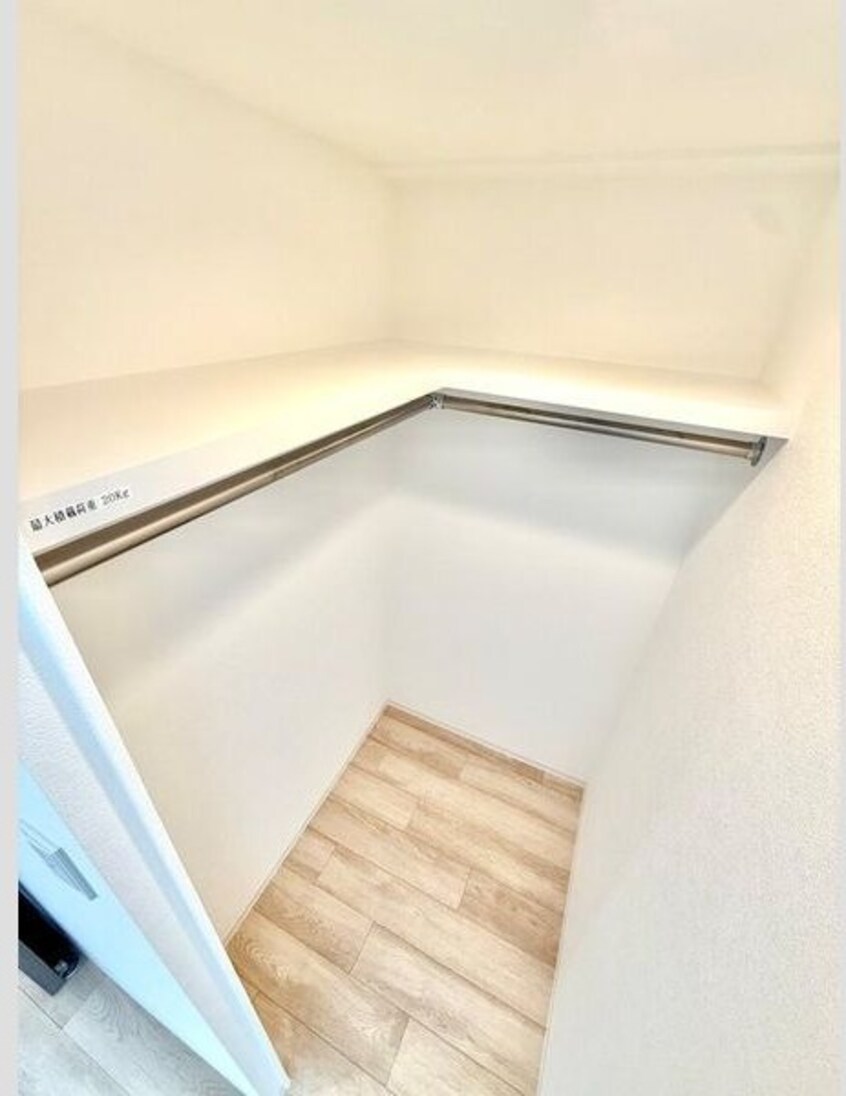  名古屋市営地下鉄東山線/新栄町駅 徒歩10分 4階 1年未満