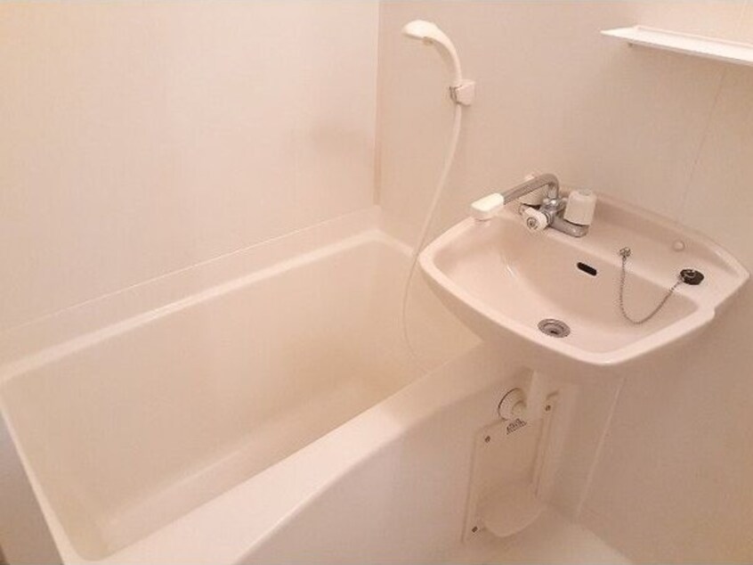  近鉄名古屋線/烏森駅 徒歩3分 1階 築24年