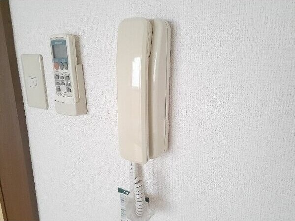  近鉄名古屋線/烏森駅 徒歩3分 1階 築24年