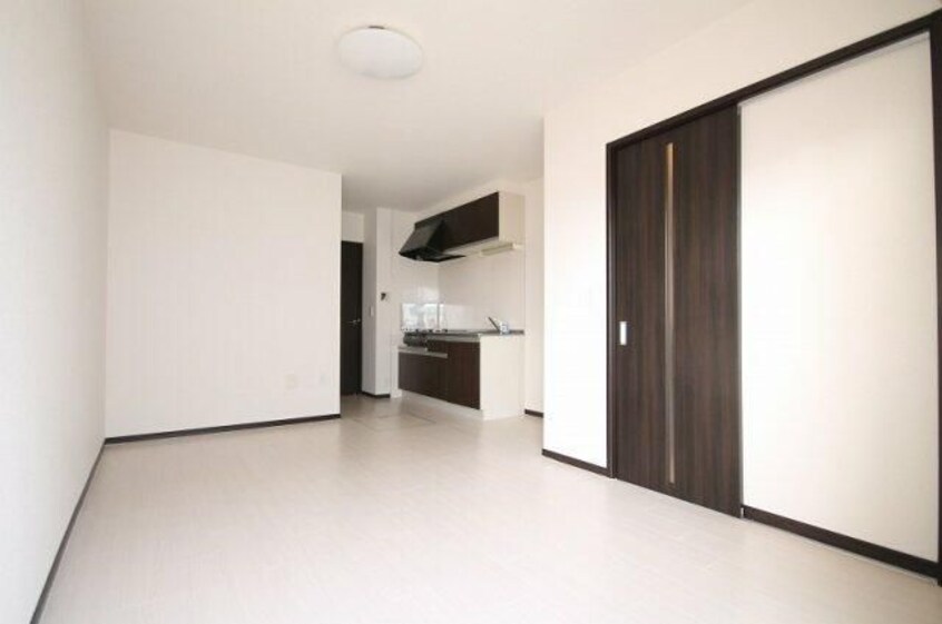  関西本線（東海）/春田駅 徒歩11分 1-2階 築15年