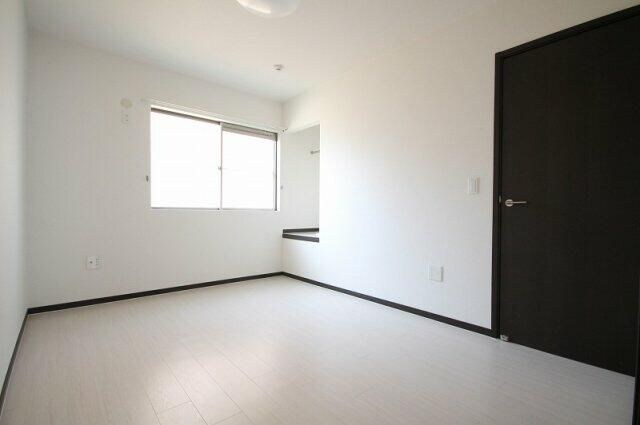  関西本線（東海）/春田駅 徒歩11分 1-2階 築15年