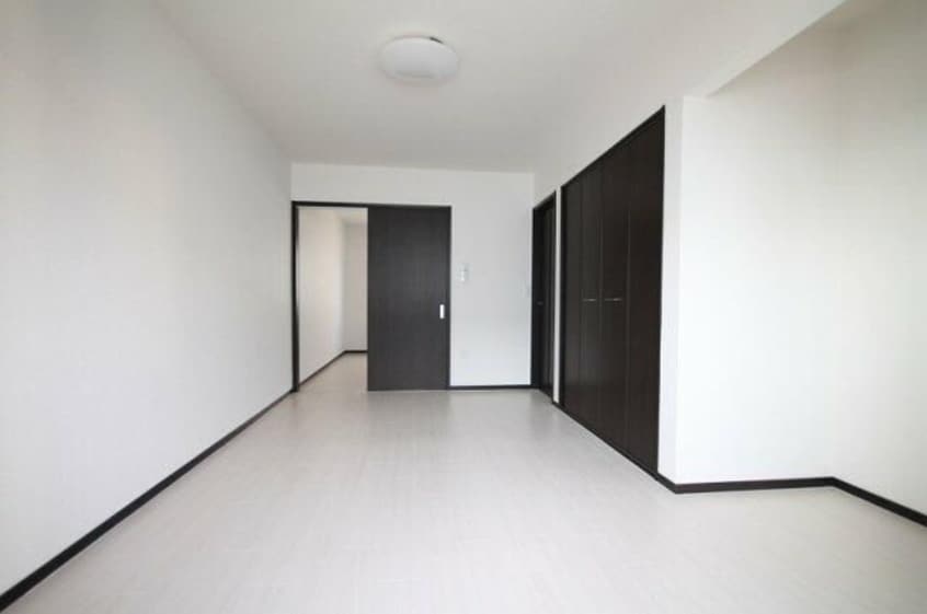  関西本線（東海）/春田駅 徒歩11分 1-2階 築15年