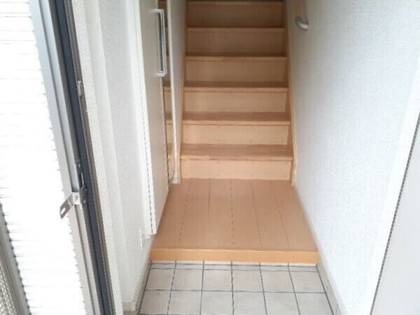  近鉄名古屋線/伏屋駅 徒歩16分 2階 築14年