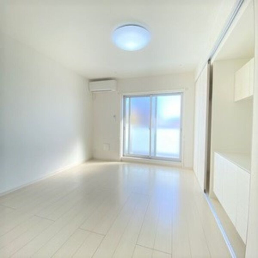  名古屋臨海高速鉄道<あおなみ線>/ささしまライブ駅 徒歩8分 2階 築6年