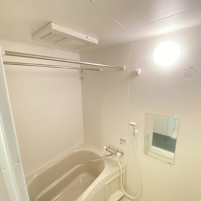  名古屋臨海高速鉄道<あおなみ線>/ささしまライブ駅 徒歩8分 2階 築6年