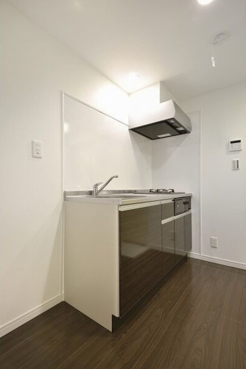  東海道本線/尾頭橋駅 徒歩11分 1階 築10年