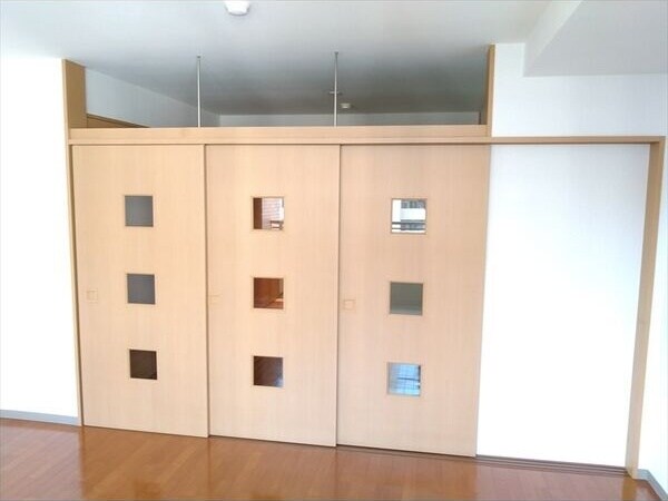  ゴールドヒルズ渡辺