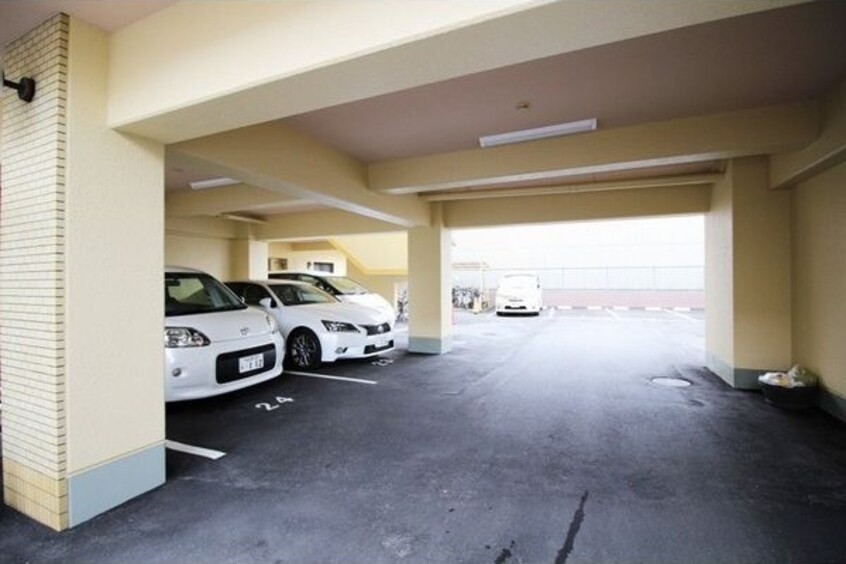  ラ・メゾン伊藤