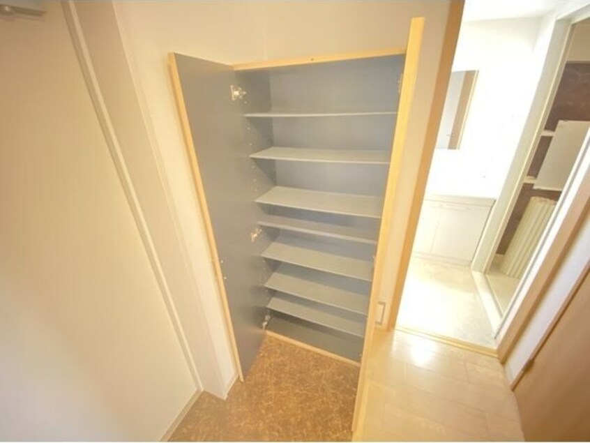  Notre chez nous SANNOU