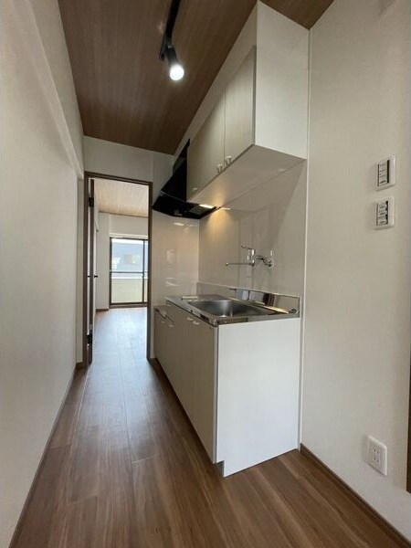 ※写真は同じマンションの違う部屋のものになります。 ロアール