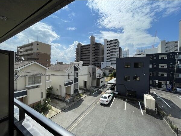 ※写真は同じマンションの違う部屋のものになります。 ロアール