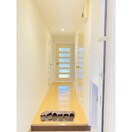 ※写真は同じマンションの違う部屋のものになります。 シャンブルナルカワ