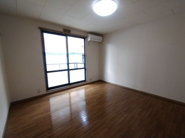  ヴァンベール八事