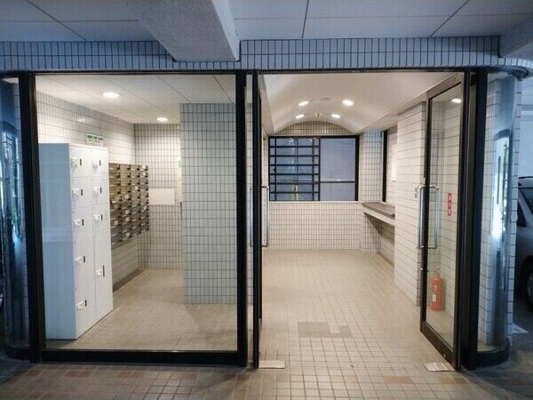  名古屋市営地下鉄鶴舞線/上前津駅 徒歩4分 4階 築34年