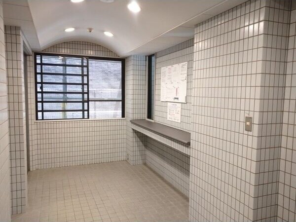  名古屋市営地下鉄鶴舞線/上前津駅 徒歩4分 4階 築34年