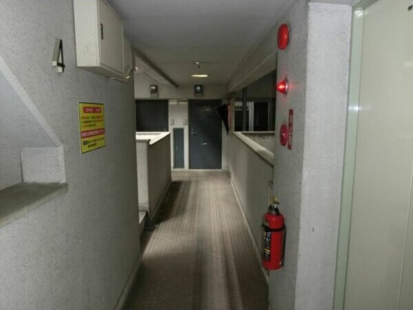  名古屋市営地下鉄東山線/栄駅 徒歩12分 3階 築36年