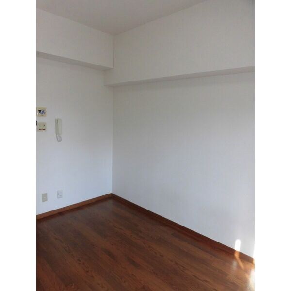  パリーマンション