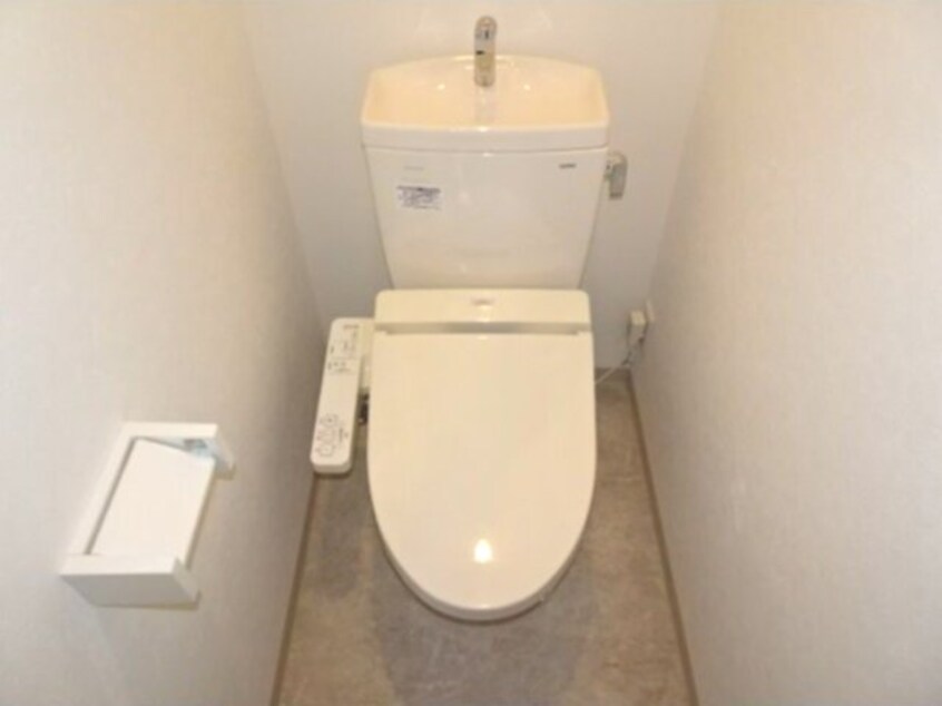  名古屋市営地下鉄鶴舞線/浅間町駅 徒歩5分 1階 築8年