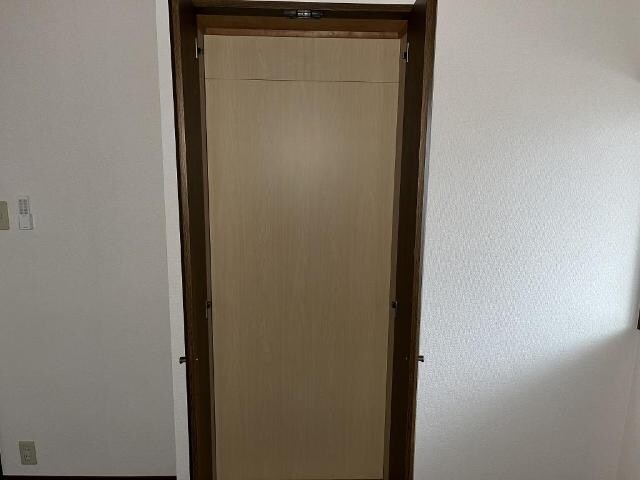 洋室収納 リバーサイドＮ・Ｋ