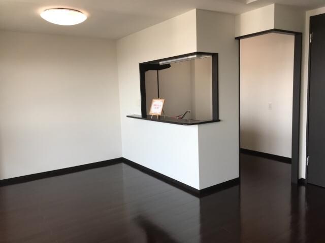 リビング ブルーローズ