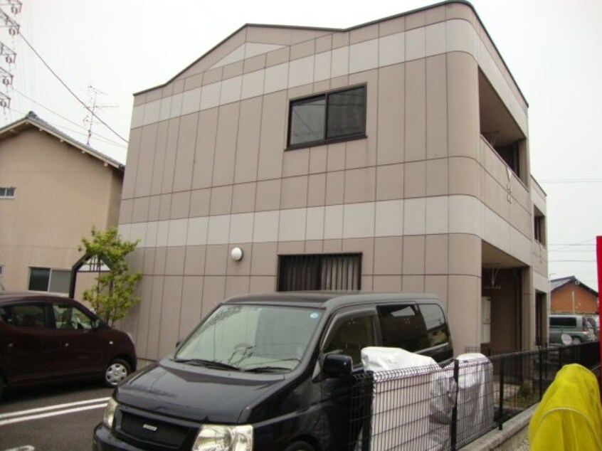 外観写真（昼） リバーサイド静