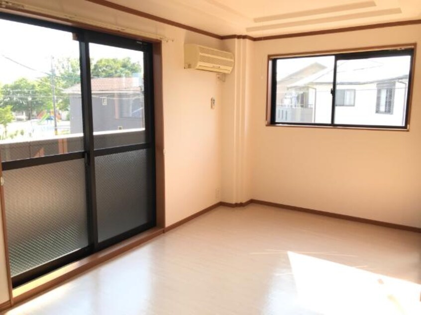 洋室 リバーサイド静