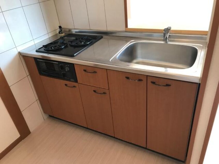 キッチン（下部） リバーサイド静