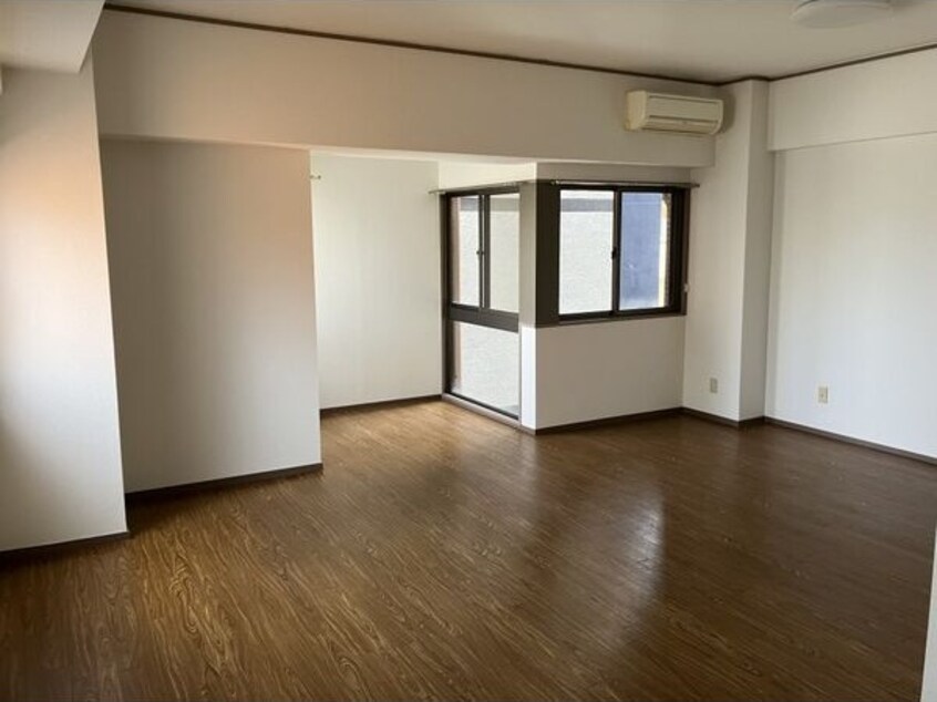  ザ・エステートパレス