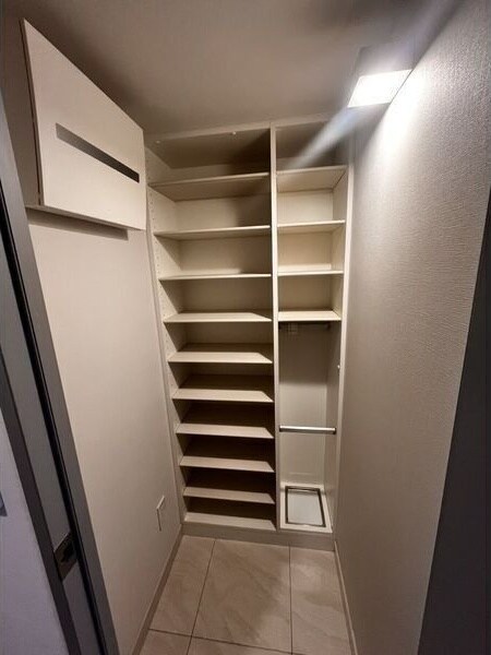  名古屋市営地下鉄鶴舞線/大須観音駅 徒歩3分 2階 1年未満