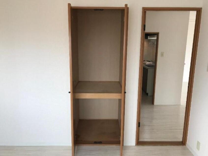 クローゼット（北洋室） エメラルド・ノービレⅠ