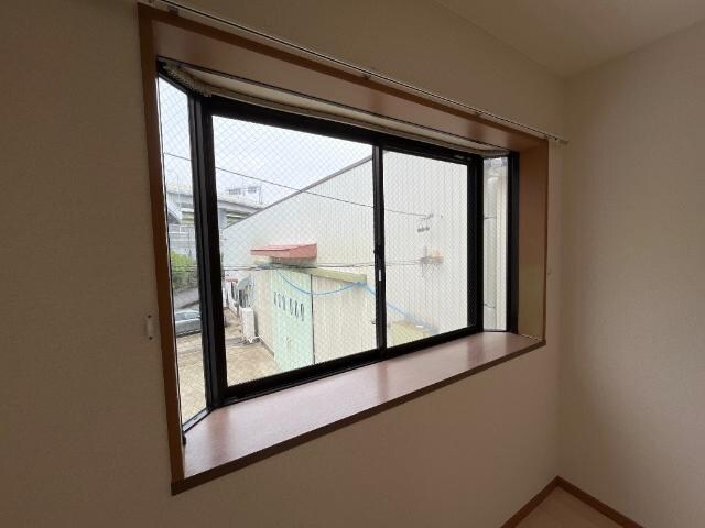 出窓 エメラルド・ノービレⅢ