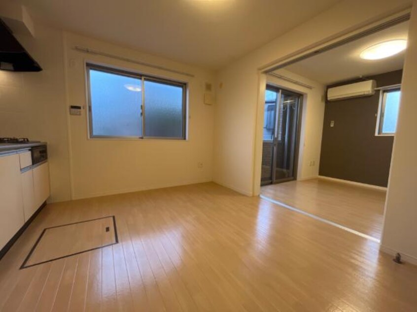 ダイニング プレザンス・カメリア