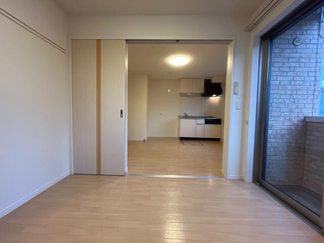 洋室 プレザンス・カメリア