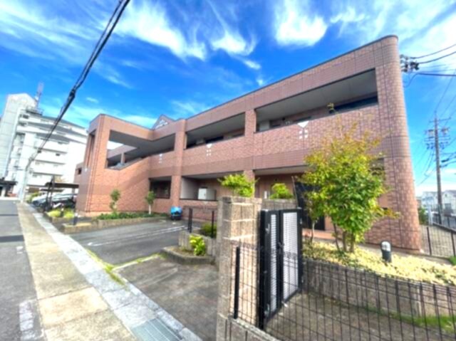 外観写真（昼） グランドステージ