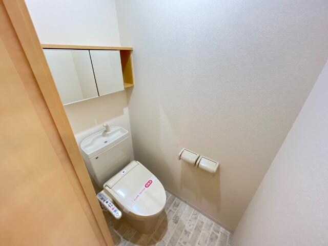 シャワー付トイレ ウェル　ＩＺＵＭＩ