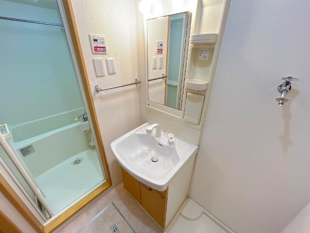 洗髪洗面化粧台 ウェル　ＩＺＵＭＩ