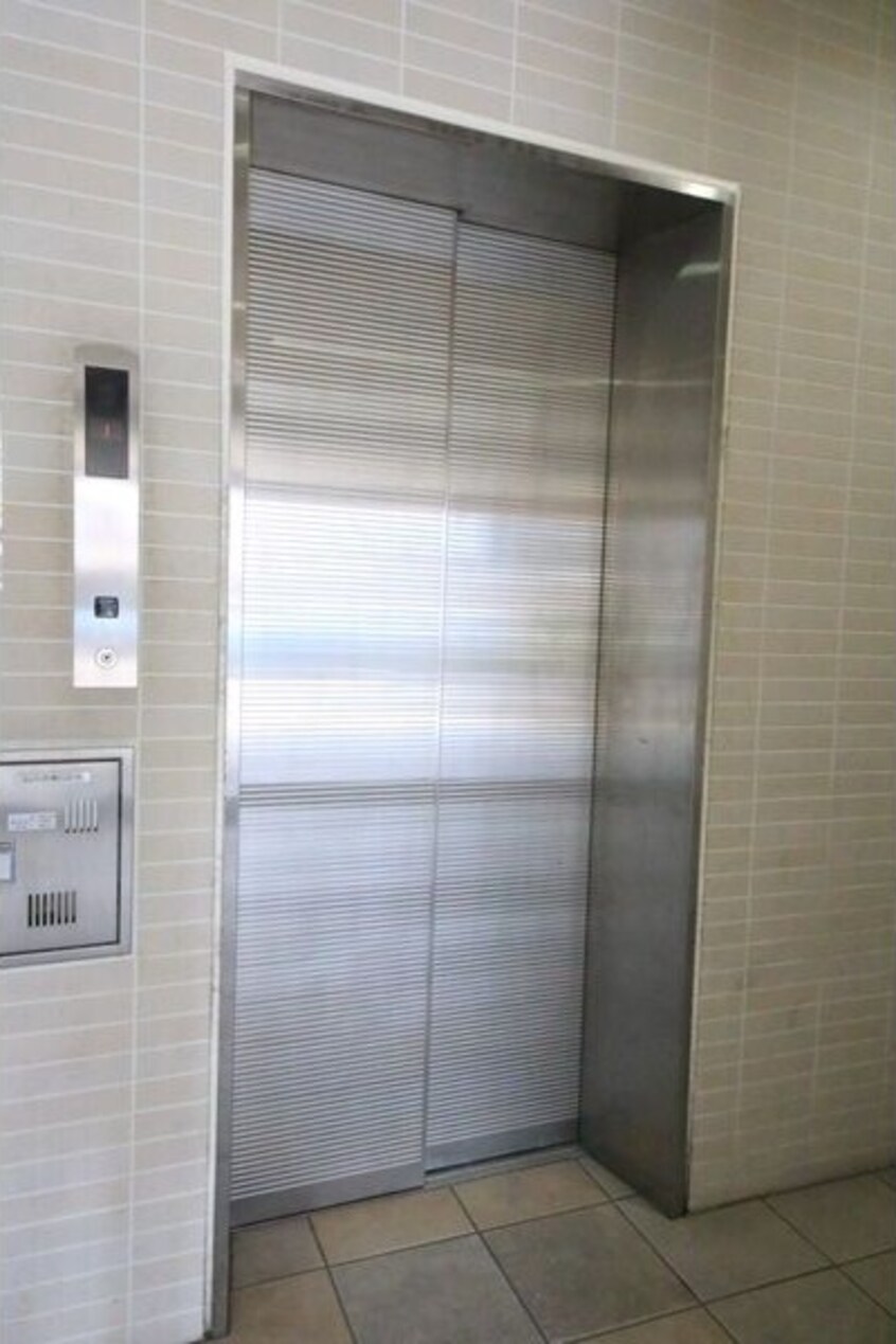  名古屋市営地下鉄鶴舞線/いりなか駅 徒歩6分 6階 築19年