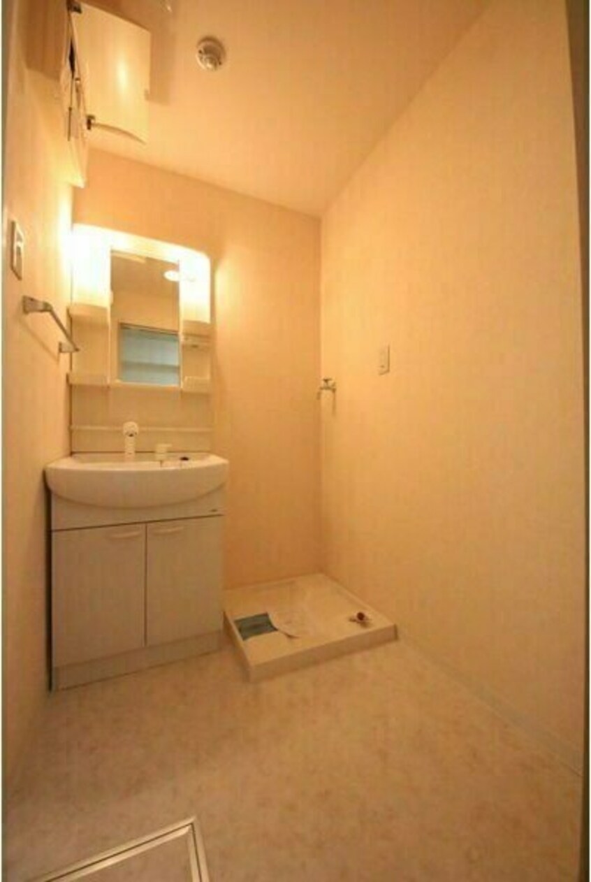  名古屋市営地下鉄鶴舞線/いりなか駅 徒歩6分 6階 築19年