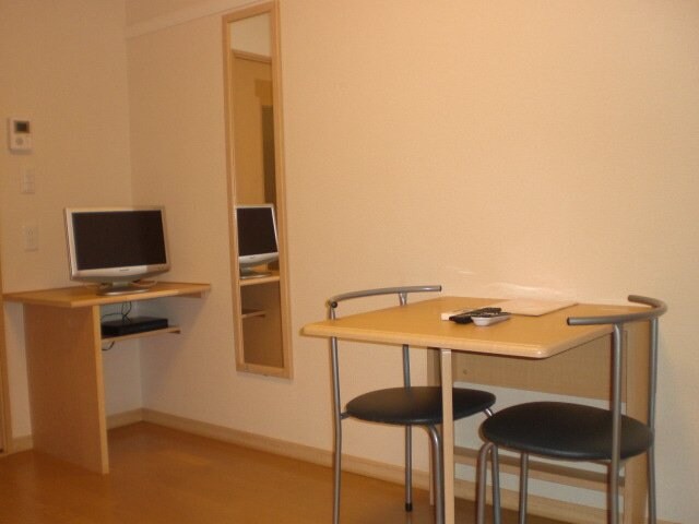  レオパレスまつばら