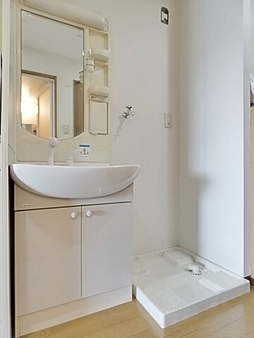  レージュ　ウエスト