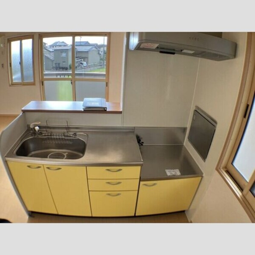 室内写真は別部屋の写真です。 武豊線/東浦駅 徒歩13分 1階 築18年