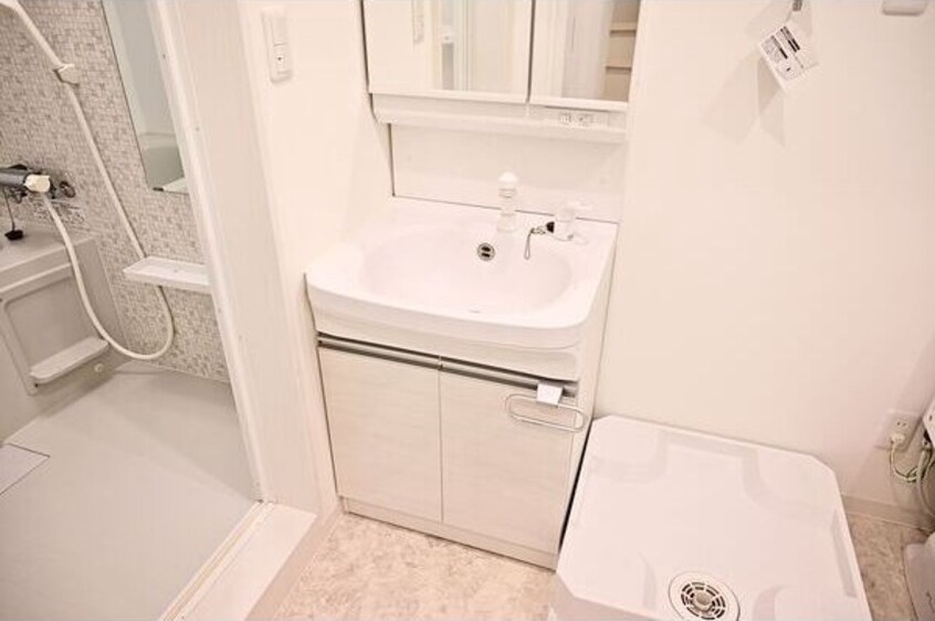  近鉄名古屋線/烏森駅 徒歩9分 2階 築3年