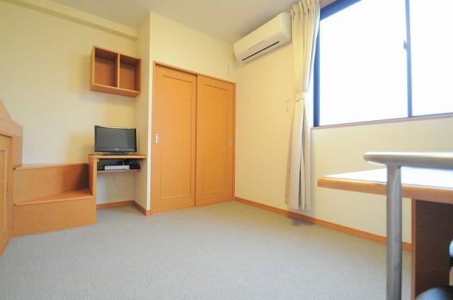  レオパレスサイレント　リバー