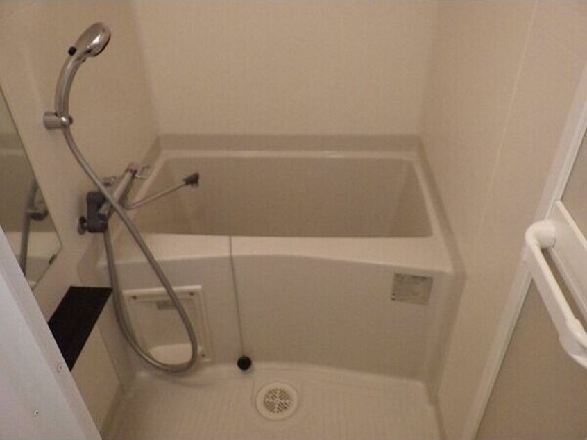  名古屋市営地下鉄東山線/新栄町駅 徒歩9分 5階 築4年