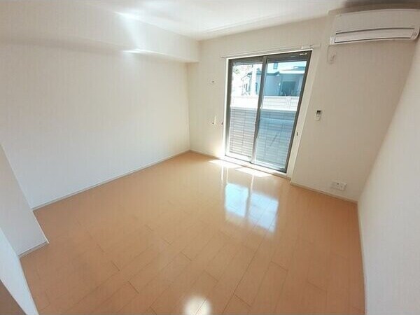  東海道本線・山陽本線<JR神戸線>/甲子園口駅 徒歩18分 1階 築11年